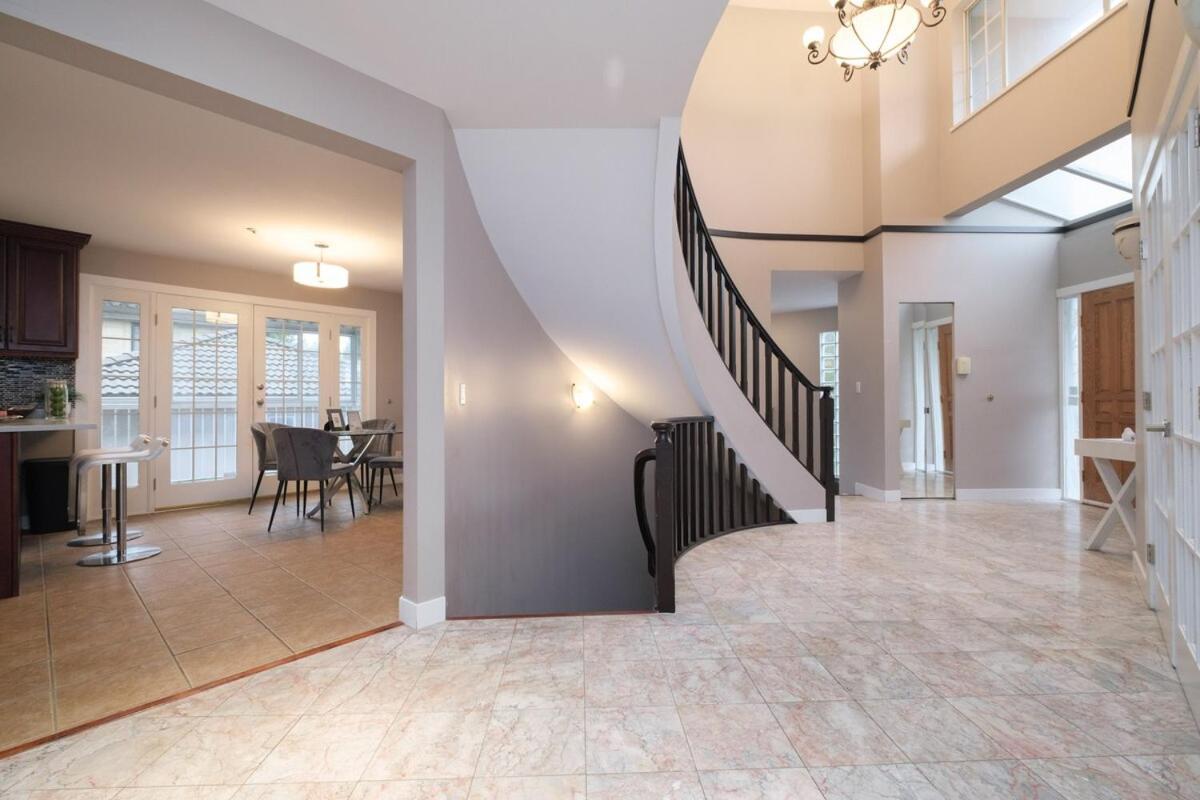 Spacious 4Br W Ensuites Mins To Downtown Yvr Ubc Vancouver Luaran gambar