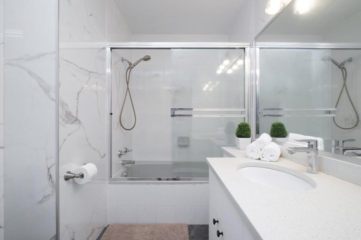 Spacious 4Br W Ensuites Mins To Downtown Yvr Ubc Vancouver Luaran gambar
