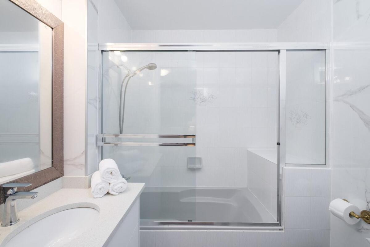 Spacious 4Br W Ensuites Mins To Downtown Yvr Ubc Vancouver Luaran gambar