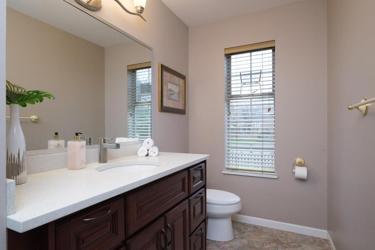 Spacious 4Br W Ensuites Mins To Downtown Yvr Ubc Vancouver Luaran gambar