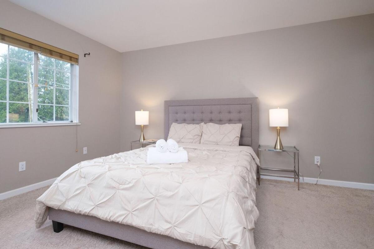 Spacious 4Br W Ensuites Mins To Downtown Yvr Ubc Vancouver Luaran gambar