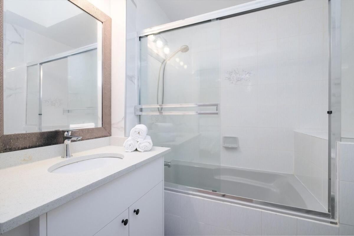 Spacious 4Br W Ensuites Mins To Downtown Yvr Ubc Vancouver Luaran gambar
